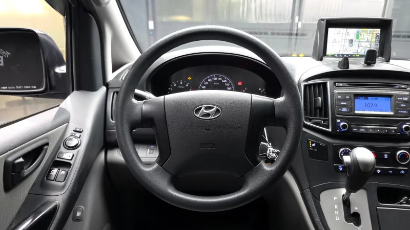 Hyundai Grand Starex