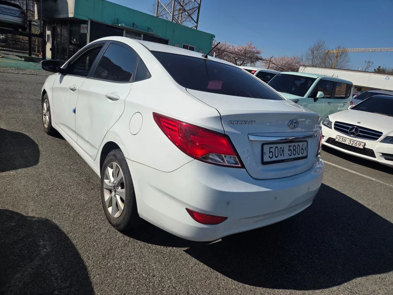 Hyundai Accent