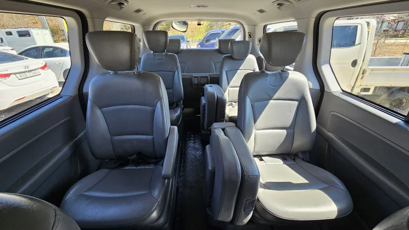 Hyundai Grand Starex