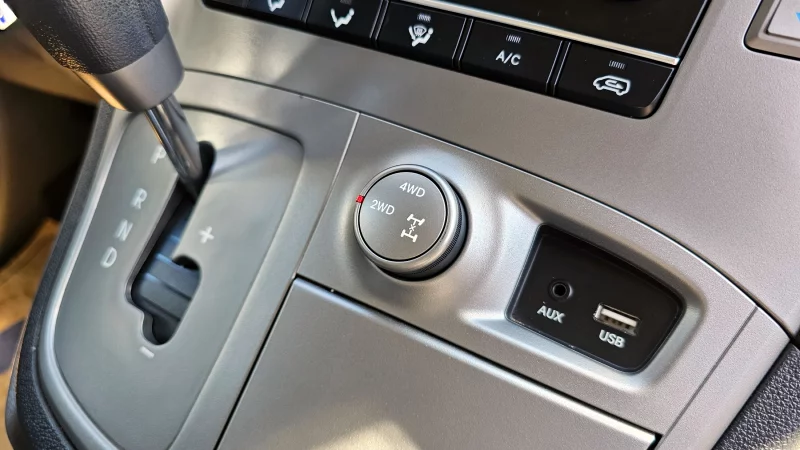 Hyundai Grand Starex