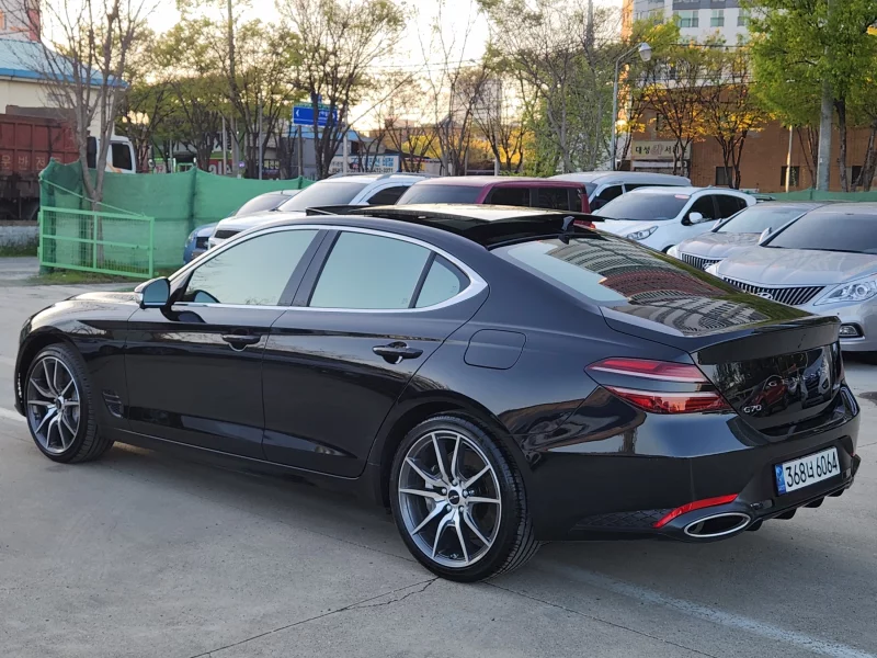 Genesis G70