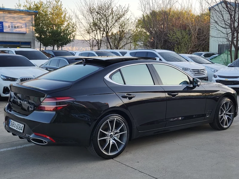 Genesis G70
