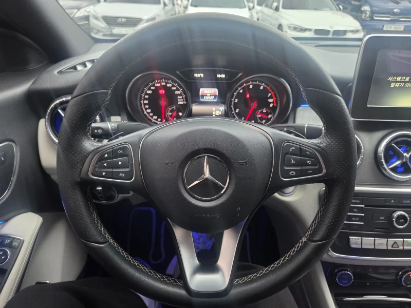 Mercedes-Benz CLA-Class