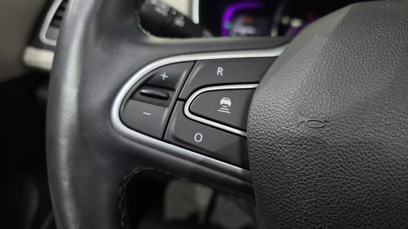 Renault SM6
