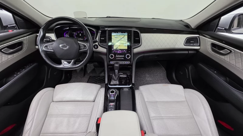 Renault SM6