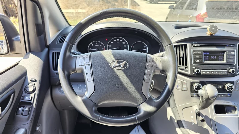 Hyundai Grand Starex