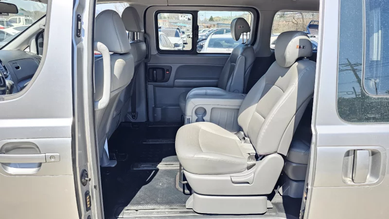 Hyundai Grand Starex