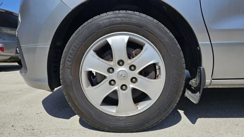 Hyundai Grand Starex