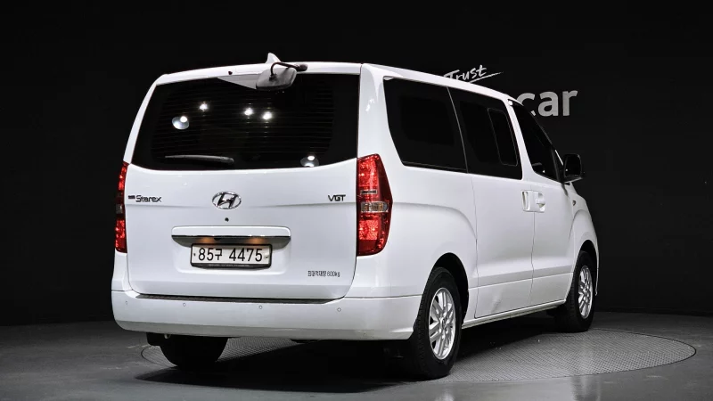 Hyundai Grand Starex