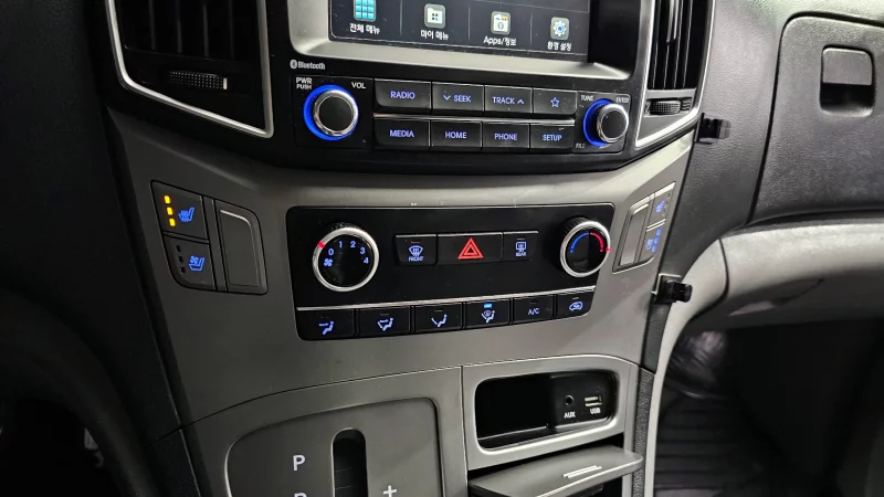 Hyundai Grand Starex