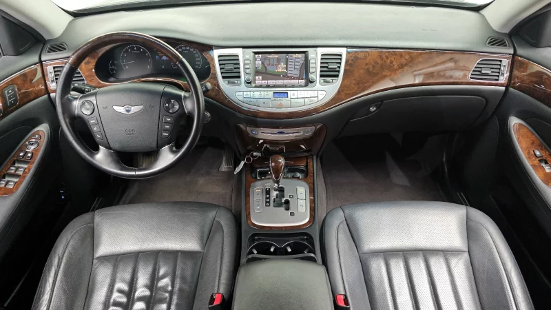 Hyundai Genesis