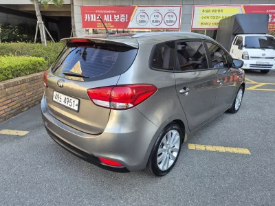 Kia Carens