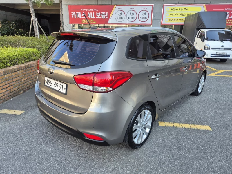 Kia Carens