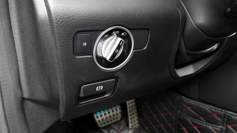 Mercedes-Benz SLK-Class