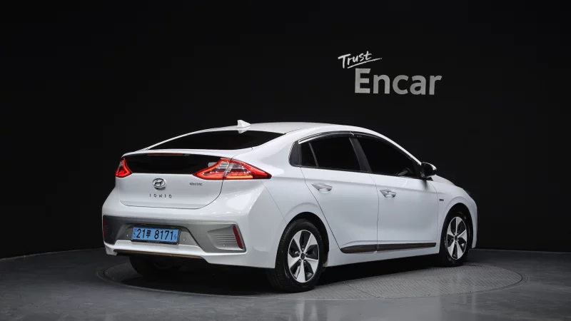 Hyundai Ioniq