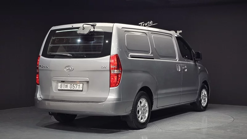 Hyundai Grand Starex