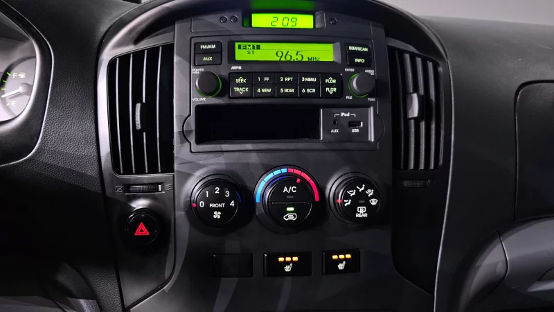 Hyundai Grand Starex