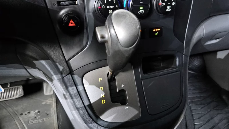 Hyundai Grand Starex