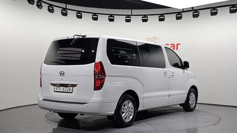 Hyundai Grand Starex