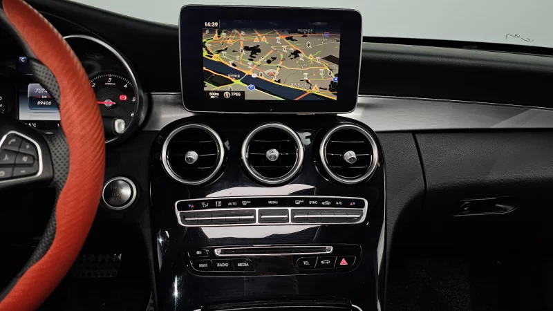 Mercedes-Benz C-Class