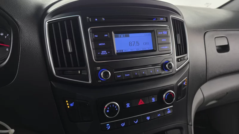 Hyundai Grand Starex