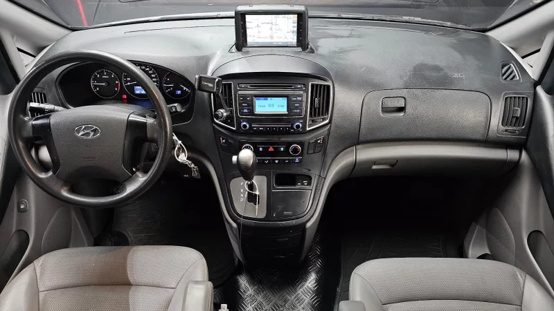 Hyundai Grand Starex