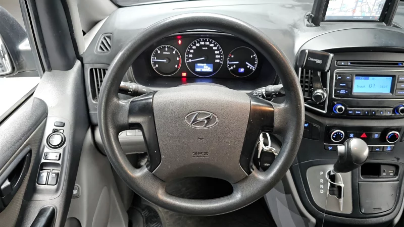 Hyundai Grand Starex
