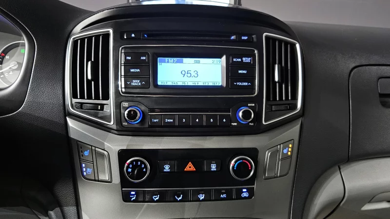 Hyundai Grand Starex