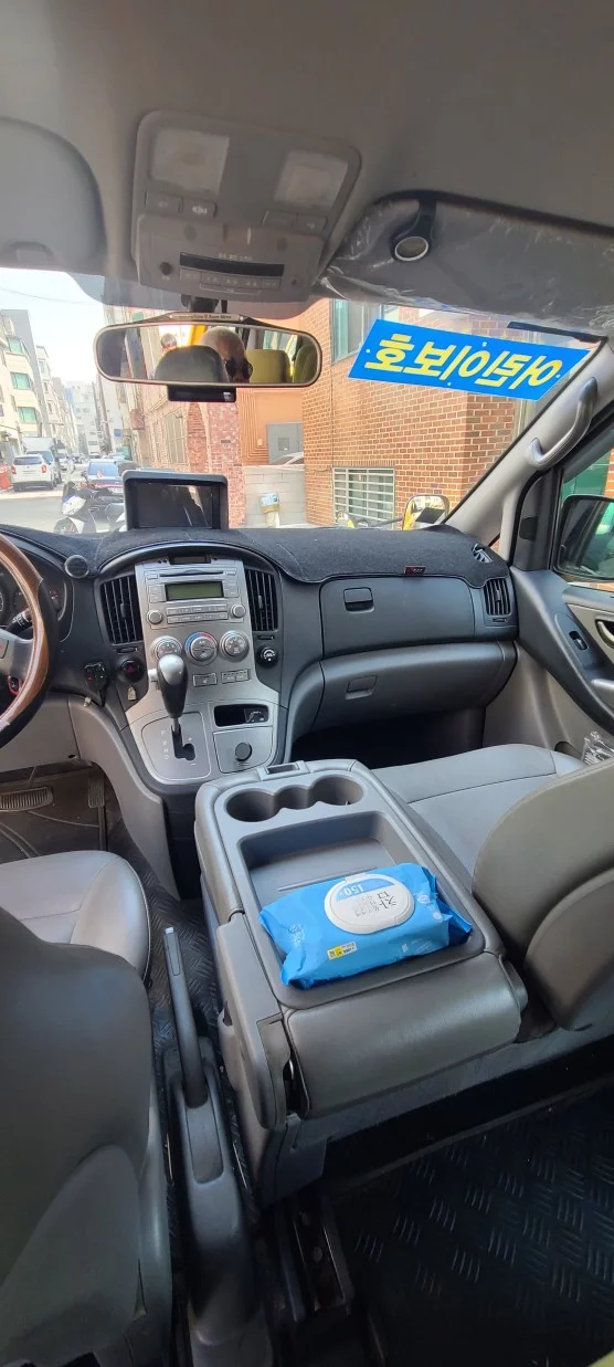 Hyundai Grand Starex