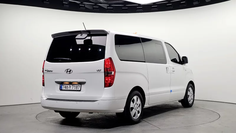 Hyundai Grand Starex
