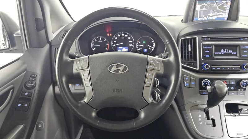 Hyundai Grand Starex