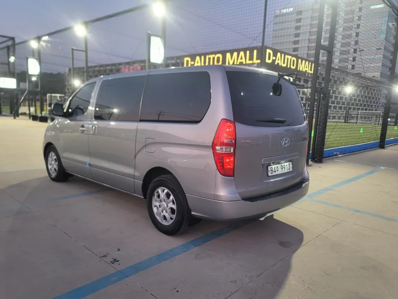 Hyundai Grand Starex
