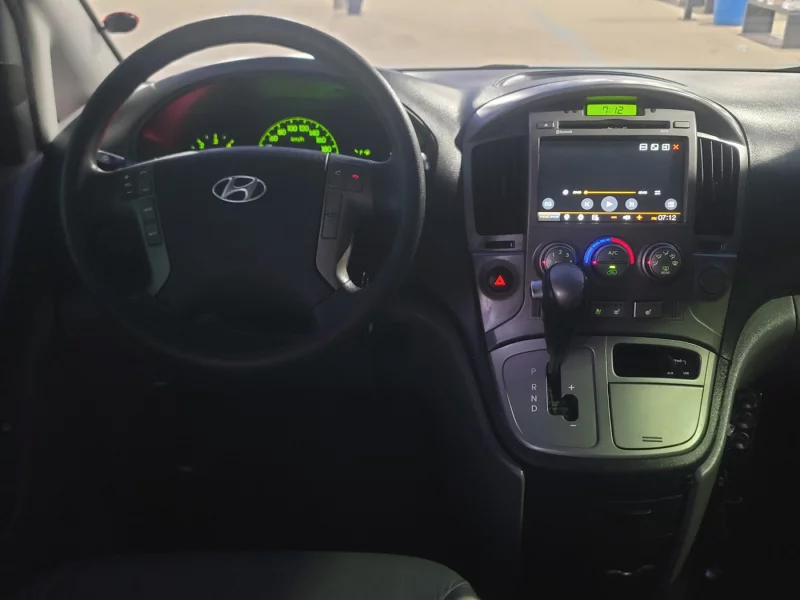 Hyundai Grand Starex