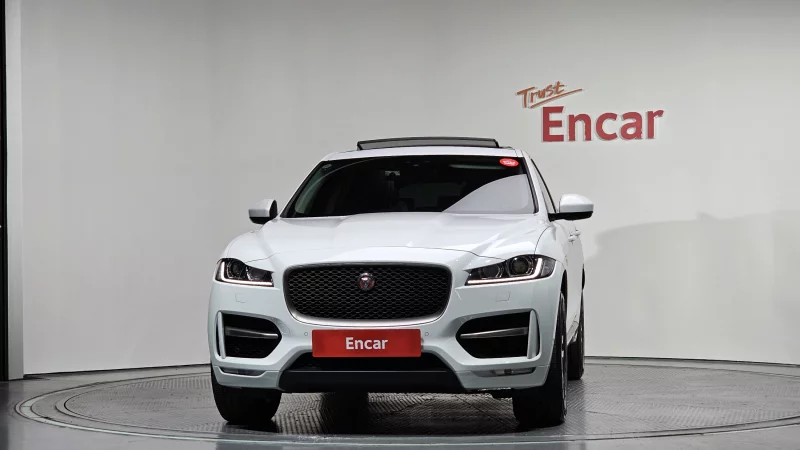 Jaguar F-PACE
