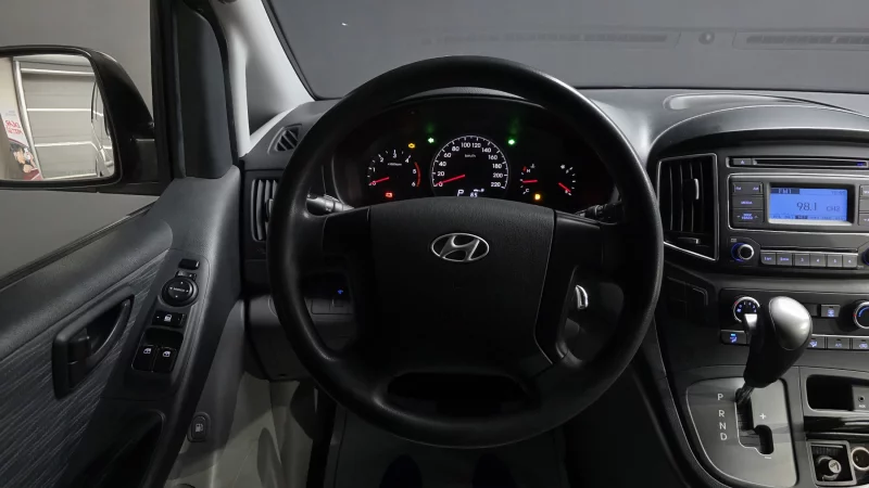 Hyundai Grand Starex