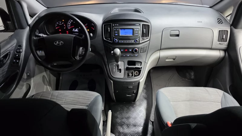 Hyundai Grand Starex