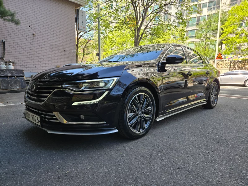 Renault SM6