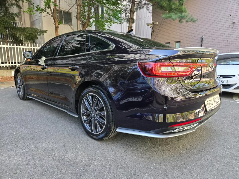 Renault SM6