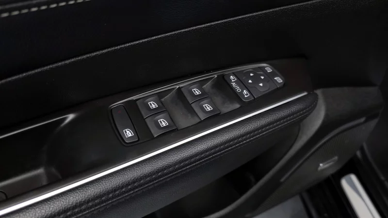 Renault SM6