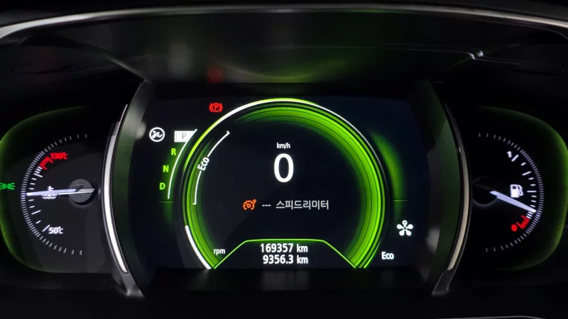 Renault SM6