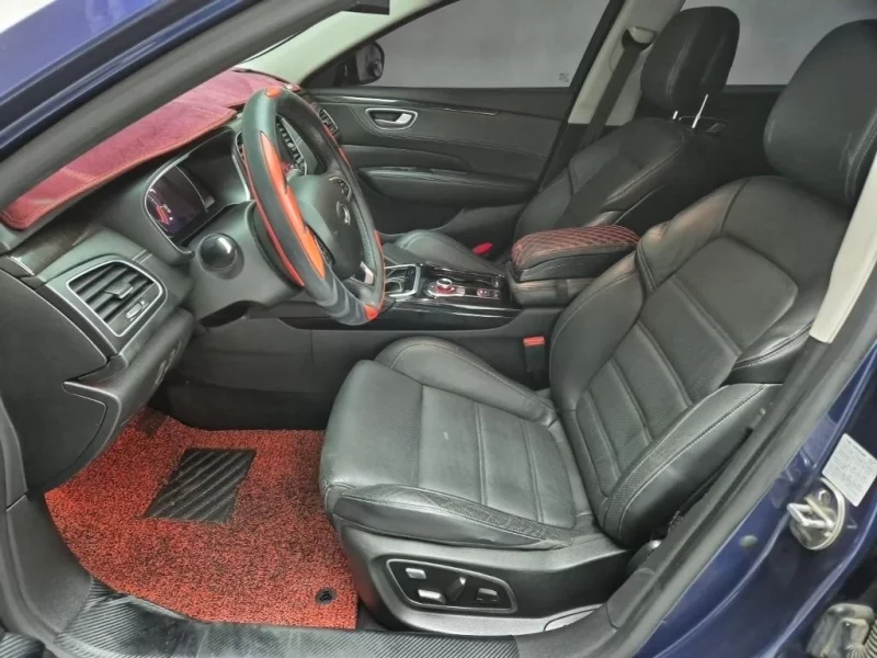 Renault SM6