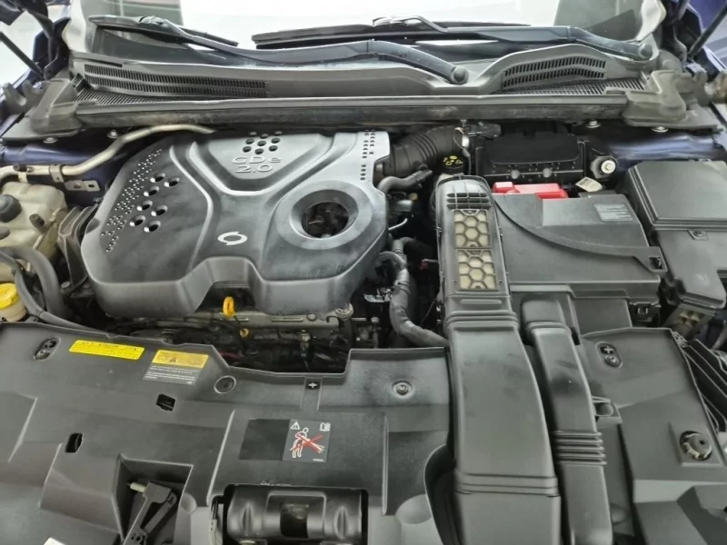 Renault SM6