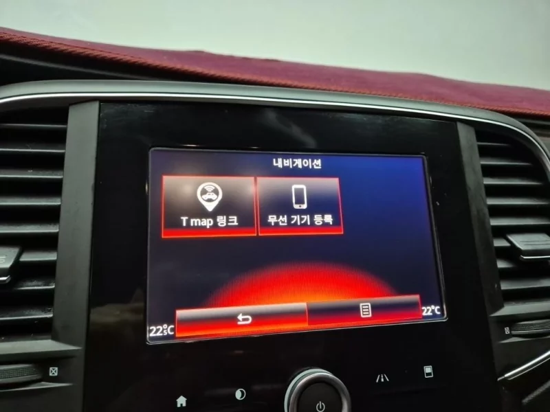 Renault SM6