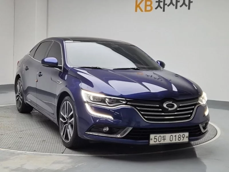 Renault SM6