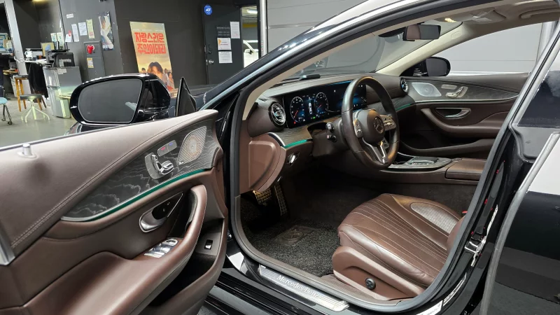 Mercedes-Benz CLS-Class