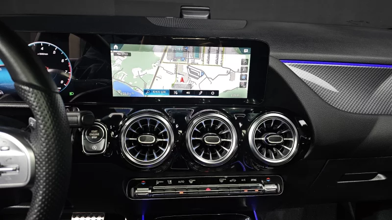 Mercedes-Benz GLA-Class