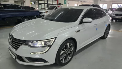 Renault SM6