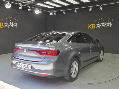 Renault SM6