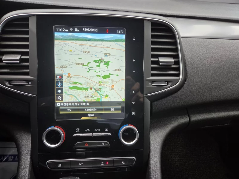 Renault SM6