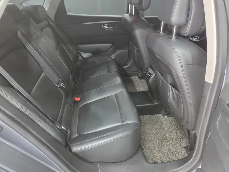 Renault SM6